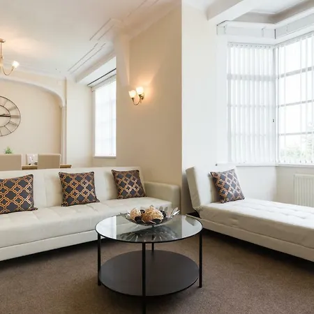 Norfolk House - Hagley Rd - Large Sleeps 6-8 Appartement Birmingham