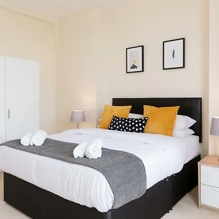 Norfolk House - Hagley Rd - Large Sleeps 6-8 Appartement Birmingham