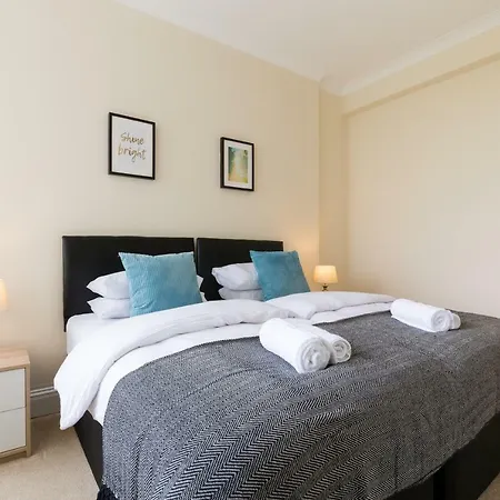 Appartement Norfolk House - Hagley Rd - Large Sleeps 6-8 Birmingham