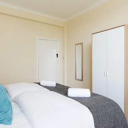 Appartement Norfolk House - Hagley Rd - Large Sleeps 6-8 *