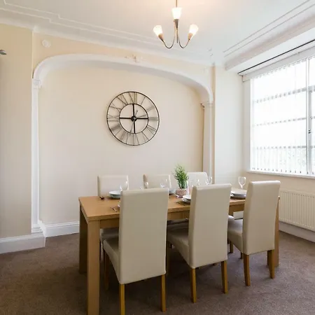 Appartement Norfolk House - Hagley Rd - Large Sleeps 6-8